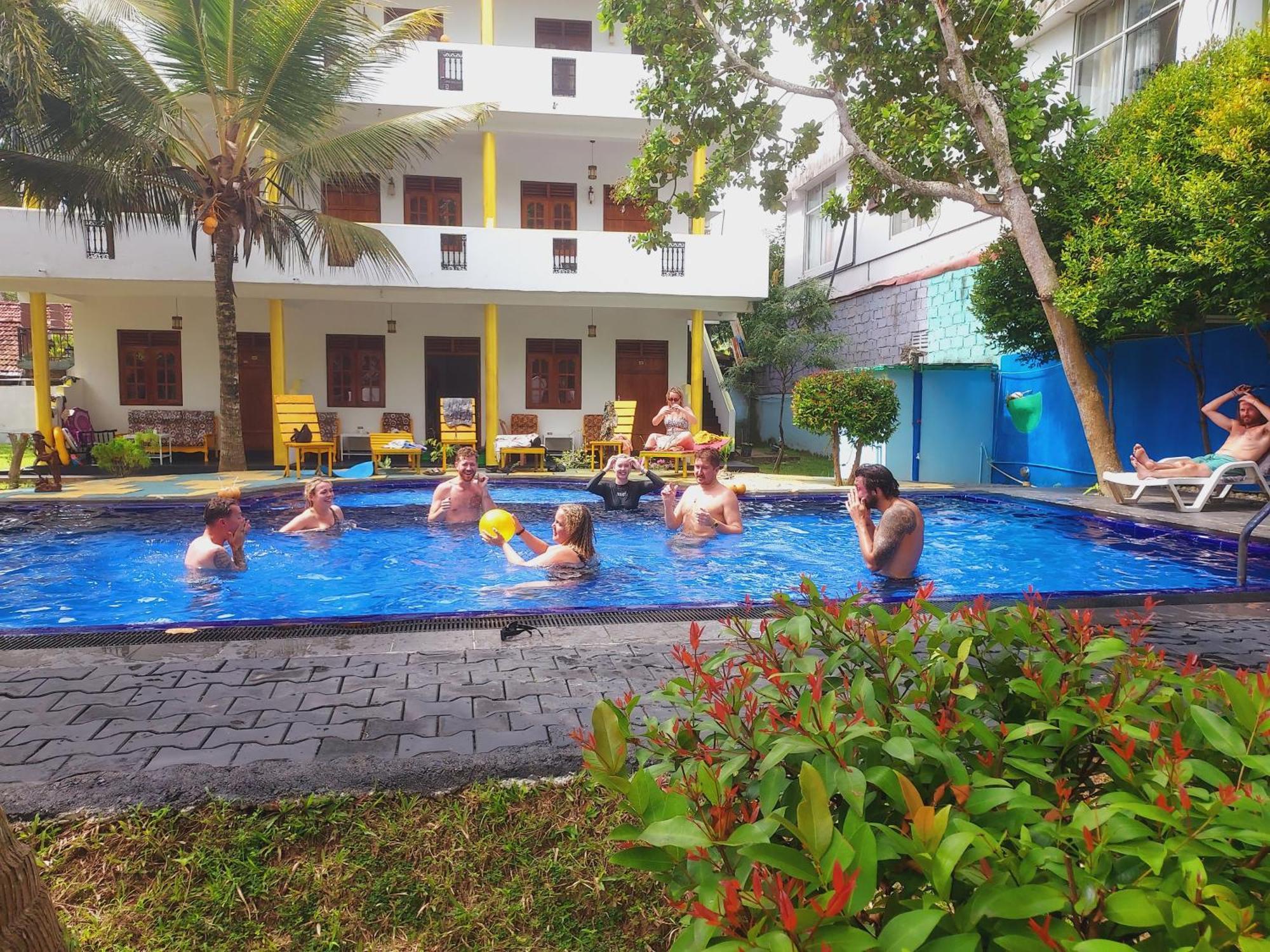 A One Calm Palace Mirissa Exterior foto